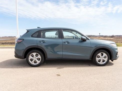 Used 2023 Honda HR-V LX image 8