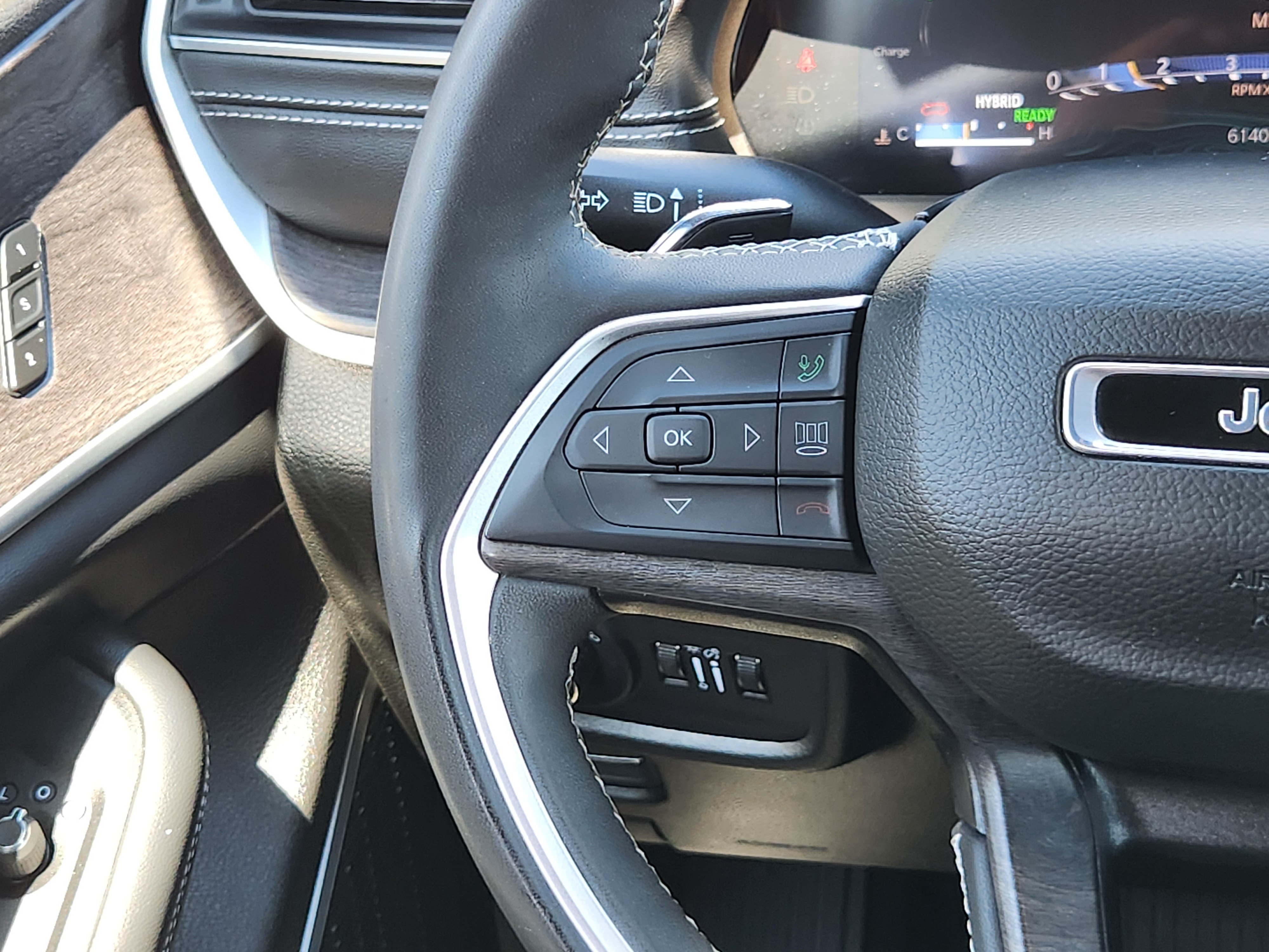 Used 2024 Jeep Grand Cherokee Limited 4xe AWD/4WD image 29