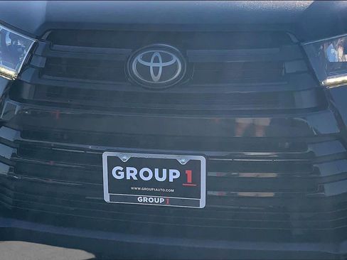 Used 2018 Toyota Highlander SE FWD image 30
