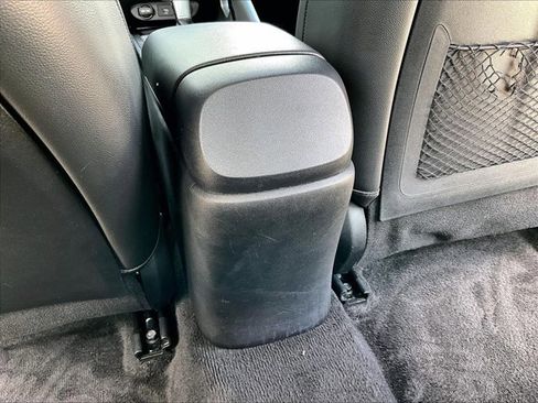 Used 2023 Hyundai Elantra Limited w/ Preferred Accessory Package image 25