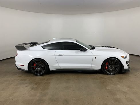 Used 2020 Ford Mustang Shelby GT500 w/ Carbon Fiber Track Pack image 7
