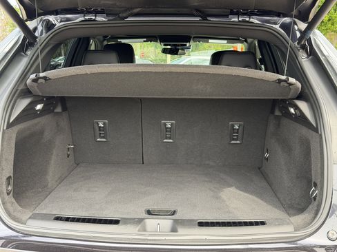 Certified 2023 Cadillac XT4 Sport w/ LPO, Onyx Lite Package image 10