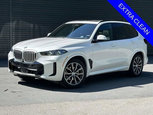 Used 2025 BMW X5 xDrive40i AWD/4WD image 1