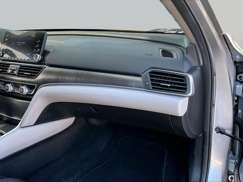 Used 2019 Honda Accord LX image 18