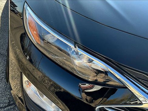 Used 2024 Chevrolet Malibu LT image 28