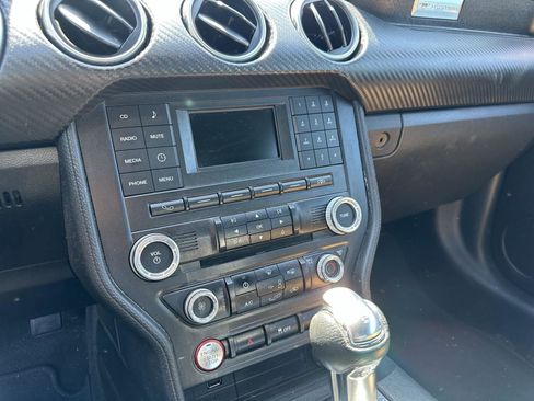 Used 2018 Ford Mustang Coupe image 12