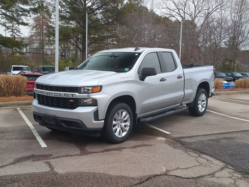 Used 2019 Chevrolet Silverado 1500 Custom w/ Custom Value Package image 1