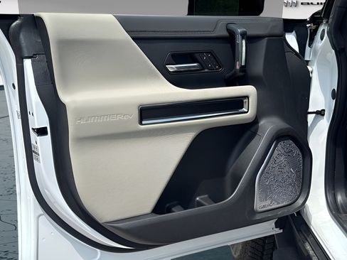 New 2026 GMC Hummer EV 4x4 Crew Cab image 21