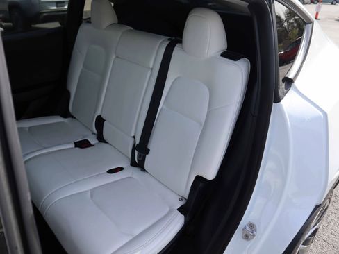 Used 2024 Tesla Model Y Long Range image 3