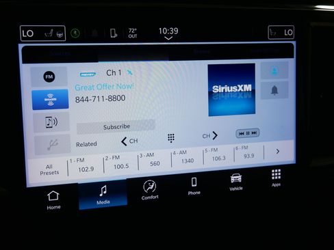 Used 2021 Chrysler Pacifica Touring-L FWD image 22