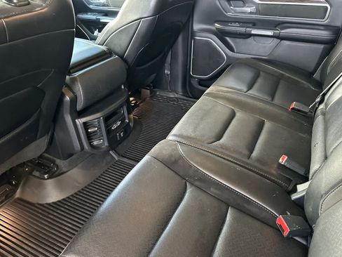 Used 2020 RAM 1500 Laramie RWD image 5