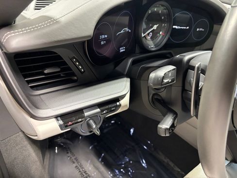 Used 2020 Porsche 911 Carrera S image 15