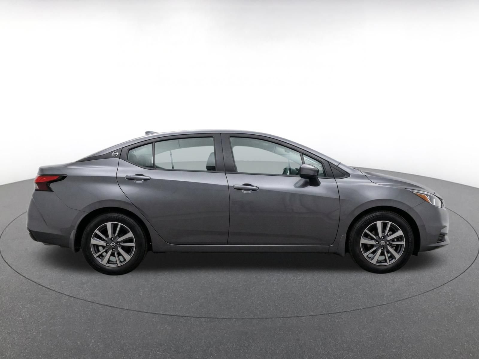 Used 2025 Nissan Versa SV FWD image 9
