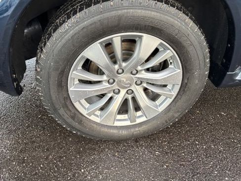 Used 2017 INFINITI QX80 Base w/ Driver Assistance Package image 11