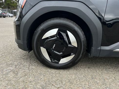 Used 2024 Kia EV9 Wind image 32