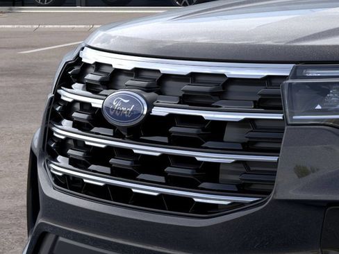 New 2026 Ford Explorer Active w/ Active Comfort Package AWD/4WD image 17