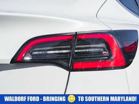 Used 2018 Tesla Model 3 image 7