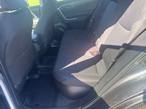 Used 2024 Toyota RAV4 LE AWD/4WD image 28