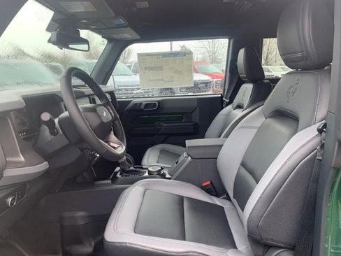 Used 2024 Ford Bronco Big Bend w/ Sasquatch Package image 10