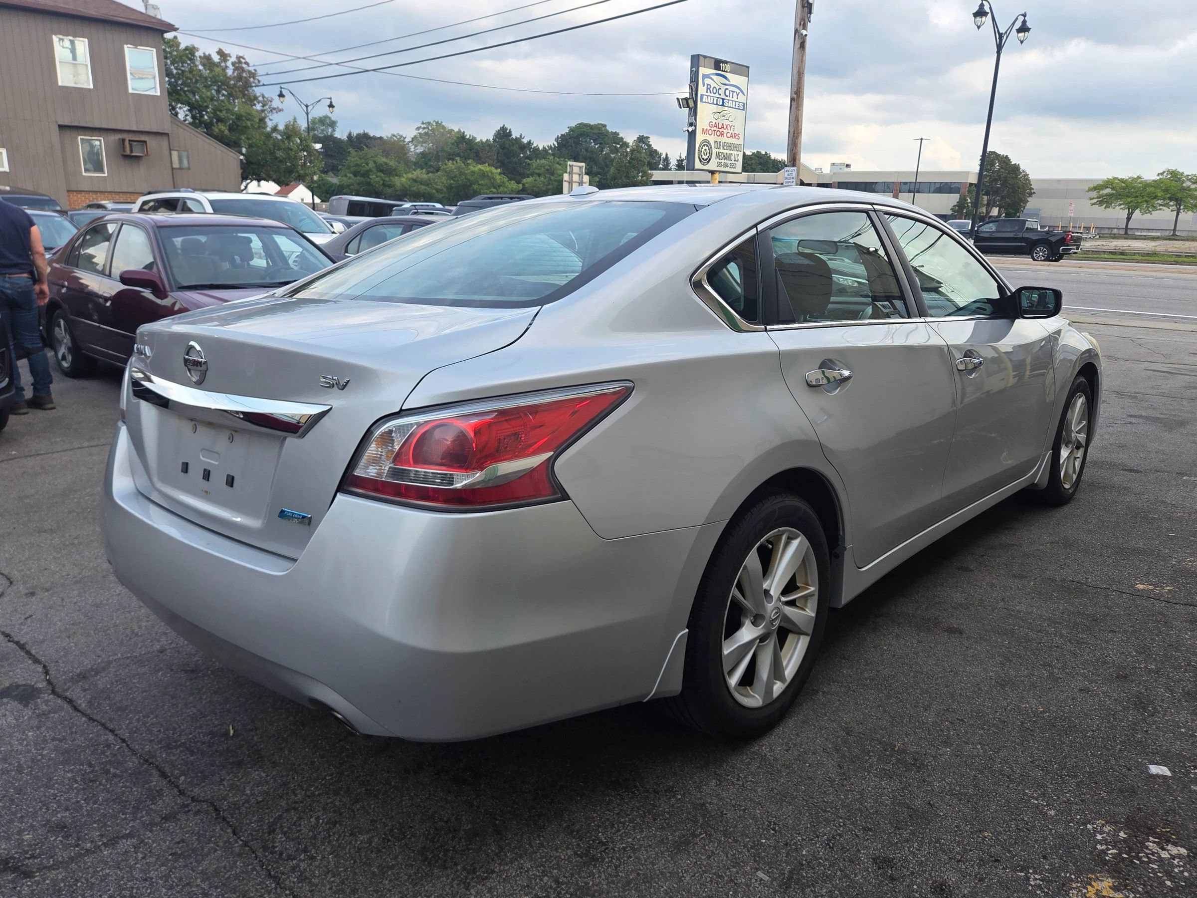 Used 2014 Nissan Altima 2.5 SV FWD image 5