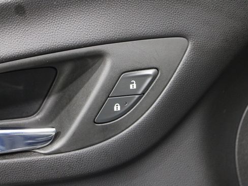 Used 2024 Chevrolet Equinox LS FWD image 8