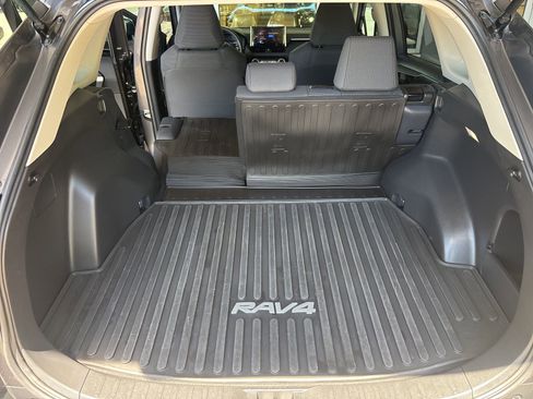 Used 2025 Toyota RAV4 LE AWD/4WD image 35