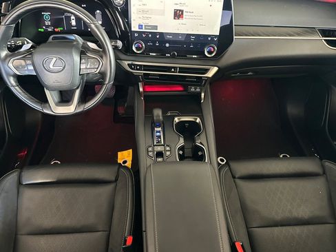 Used 2025 Lexus RX 450h AWD w/ Luxury Package image 10