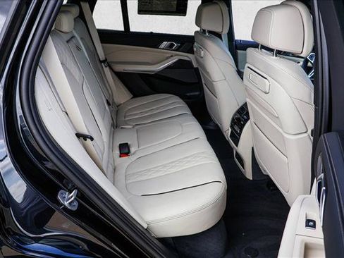 Used 2025 BMW X5 M60i AWD/4WD image 25