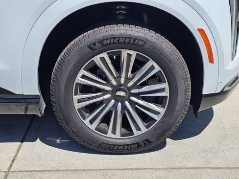 New 2026 Cadillac Escalade IQL Luxury AWD/4WD image 9