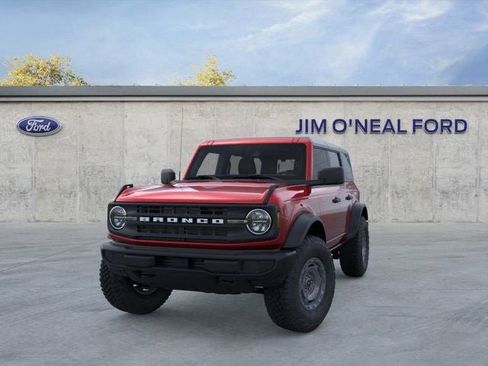 New 2025 Ford Bronco 4-Door w/ Sasquatch Package AWD/4WD image 2