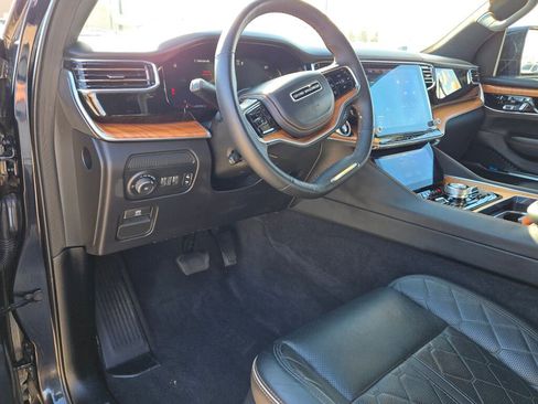 Certified 2024 Jeep Grand Wagoneer L Series III image 23