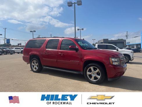 Used 2013 Chevrolet Suburban LT RWD image 1