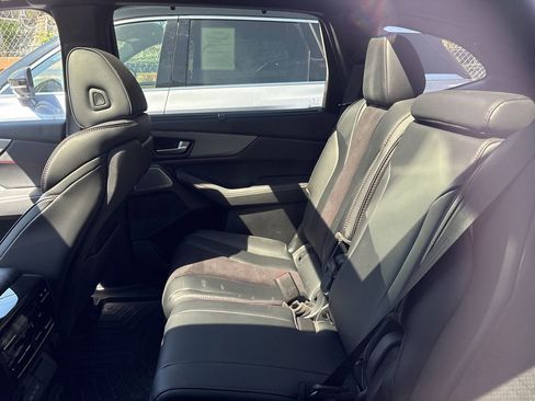 Used 2025 Acura MDX A-Spec image 7