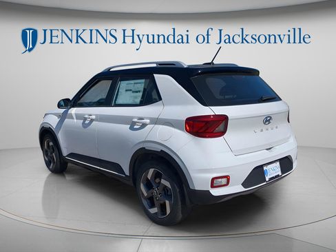 New 2025 Hyundai Venue Limited image 5