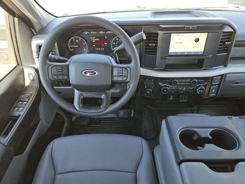 New 2026 Ford F250 XL w/ XL Chrome Package image 4