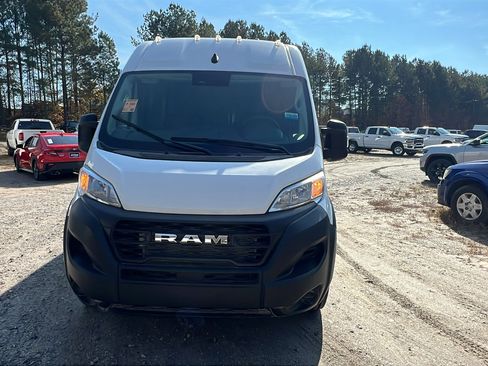 Used 2025 RAM ProMaster 2500 w/ Storage Group image 3