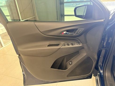 Used 2022 Chevrolet Equinox RS w/ LPO, Floor Liner Package image 11