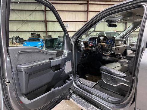 Used 2022 Ford F150 Lariat AWD/4WD image 11