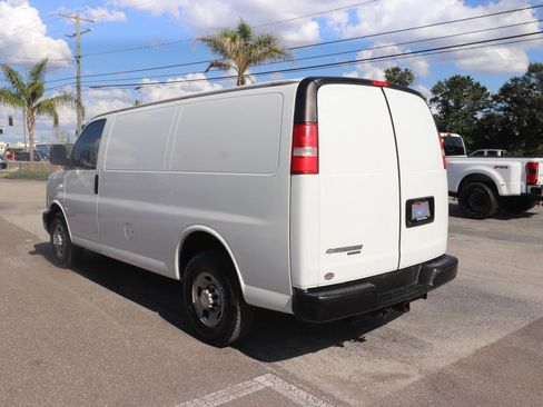 Used 2014 Chevrolet Express 3500 RWD image 5