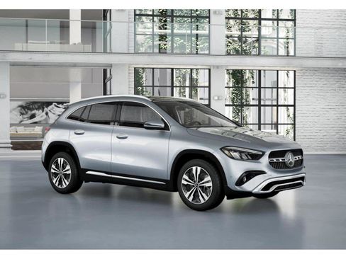 Used 2026 Mercedes-Benz GLA 250 4MATIC image 11