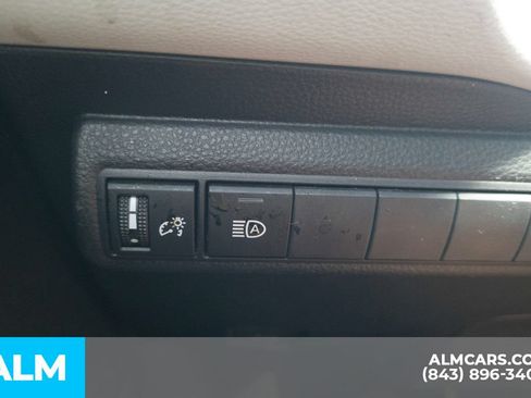 Used 2025 Toyota Corolla XSE FWD image 33