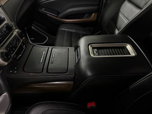 Used 2019 GMC Yukon Denali w/ Denali Ultimate Package image 27