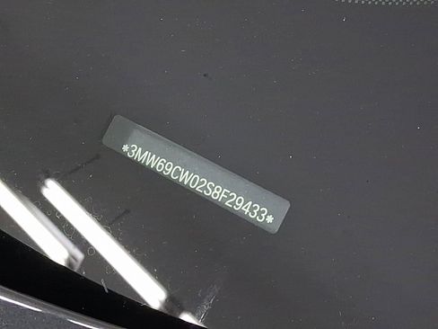 Certified 2025 BMW 330i Sedan image 19