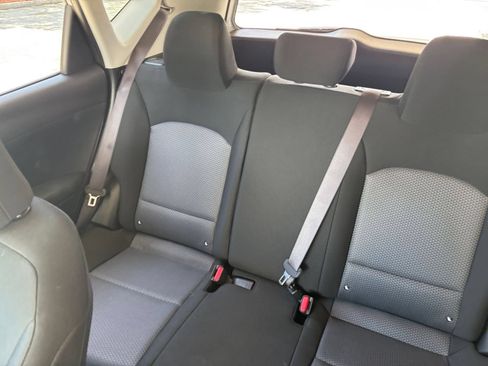 Used 2025 Kia Soul LX w/ LX Technology Package FWD image 38
