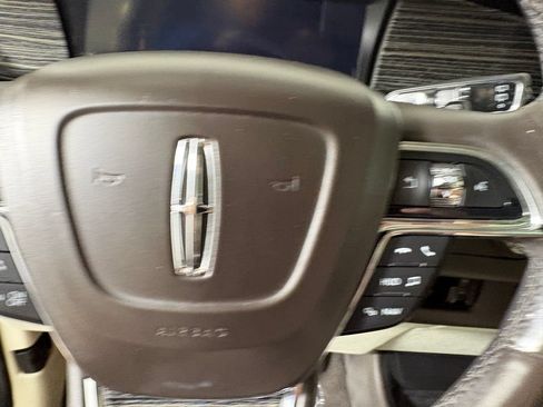 Used 2020 Lincoln Navigator L Black Label w/ Cargo Convenience Package AWD/4WD image 22