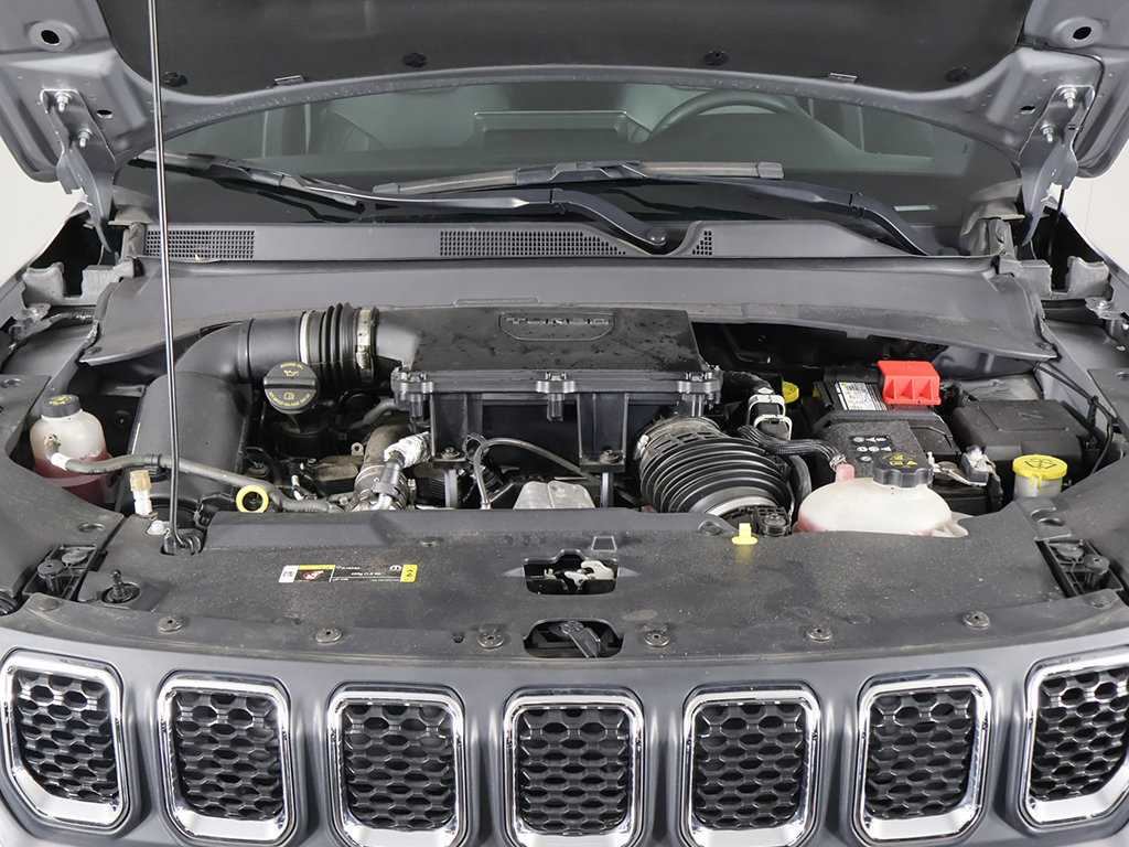 Used 2023 Jeep Compass Latitude AWD/4WD image 17
