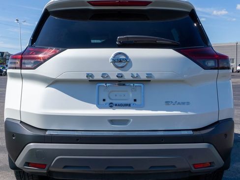 Used 2021 Nissan Rogue SV image 7