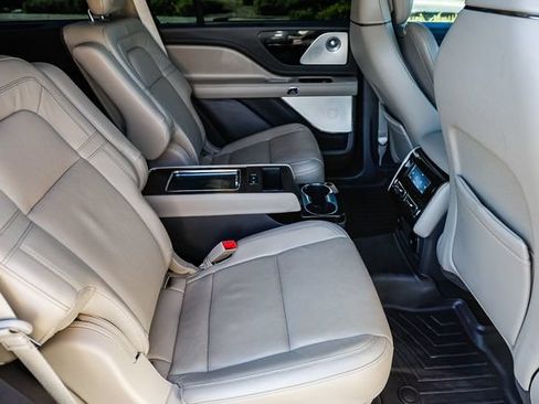 Used 2020 Lincoln Aviator Reserve w/ Equipment Group 202A AWD/4WD image 22