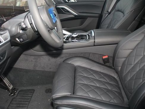 New 2026 BMW X6 xDrive40i w/ Executive Package image 19