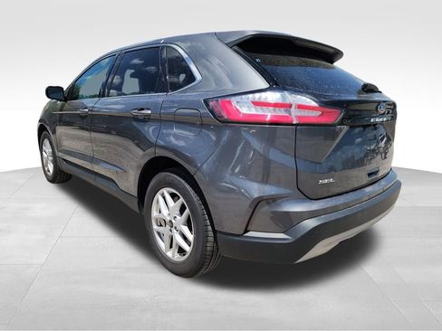 Used 2023 Ford Edge SEL image 6